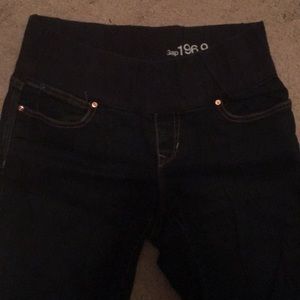 Gap skinny leg maternity pants
